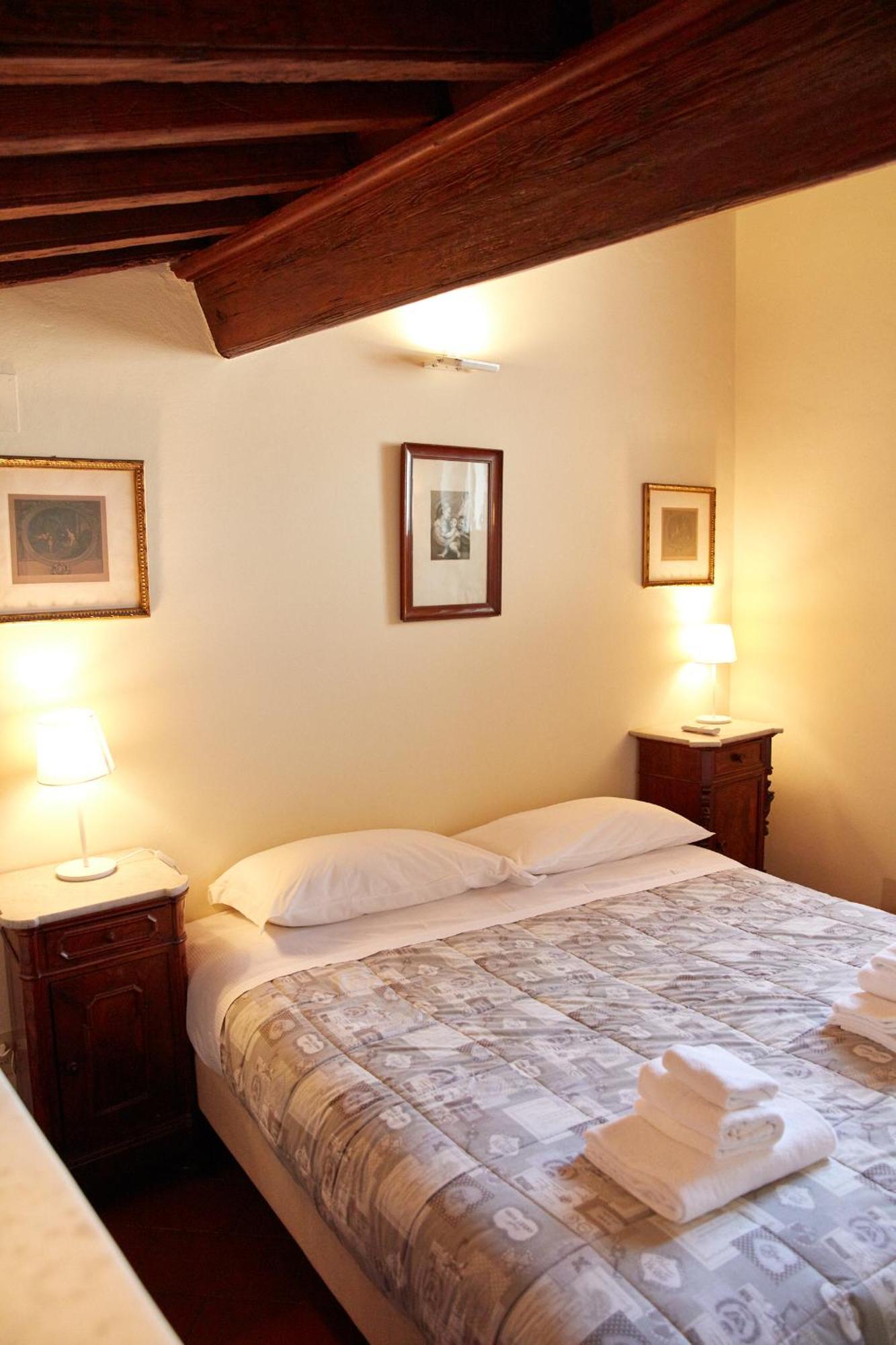 Appartement In Via Ginori In A Historical Palazzo With Elevator *