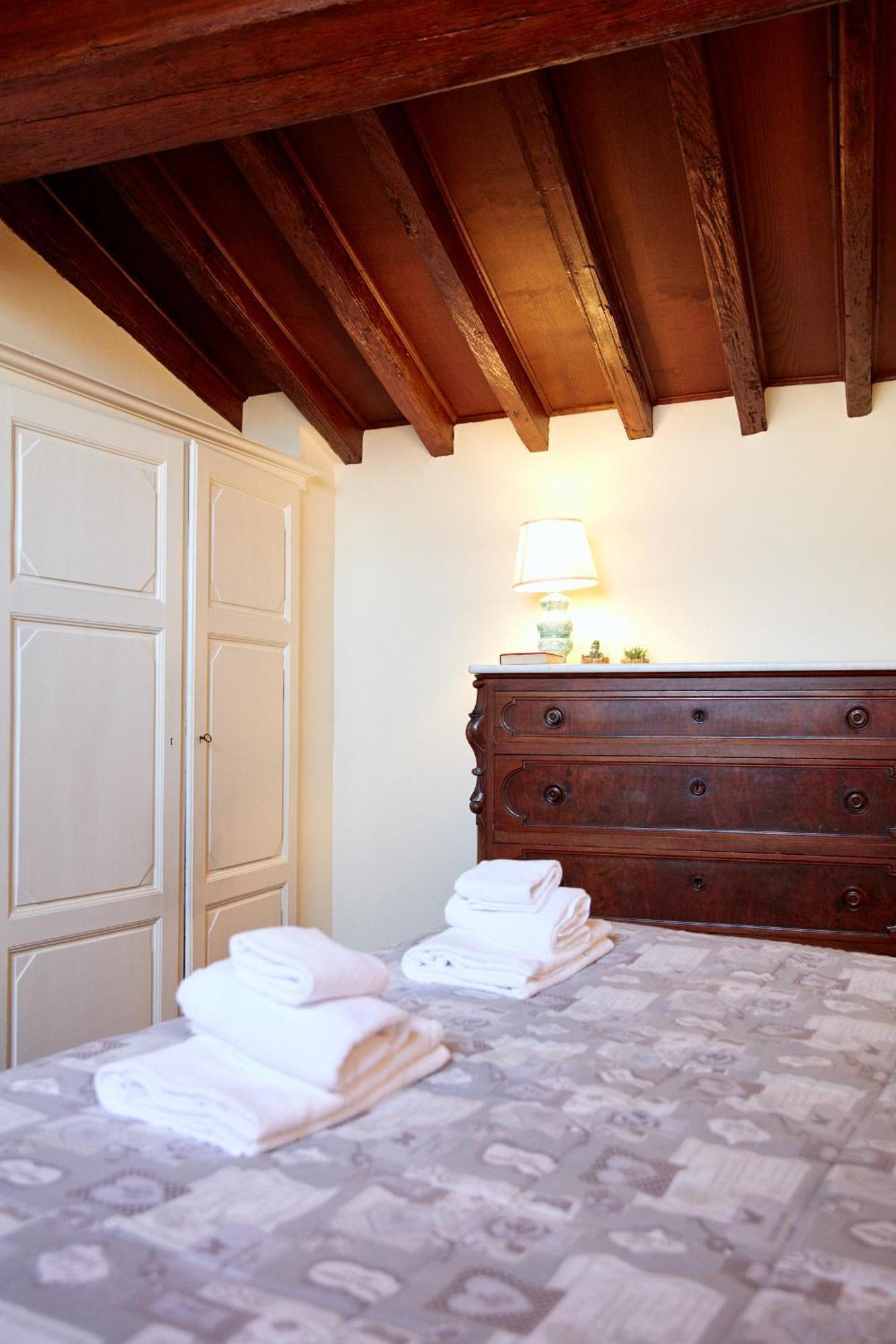 Apartment In Via Ginori In A Historical Palazzo With Elevator Florenz